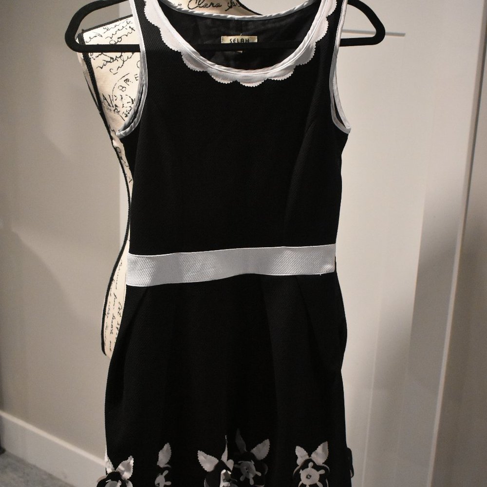 SELAH SHORT BLACK DRESS SIZE S
